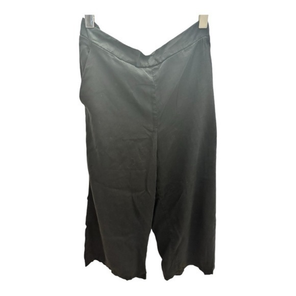TenTree Wide Legged cropped pants - Picture 1 of 4